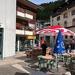 Отель Le Bois Du Cornet *
